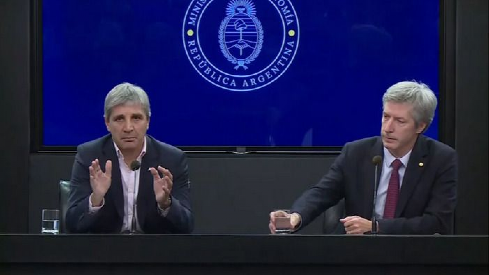 Cómo es el plan de Caputo y Bausili para la inflación cero